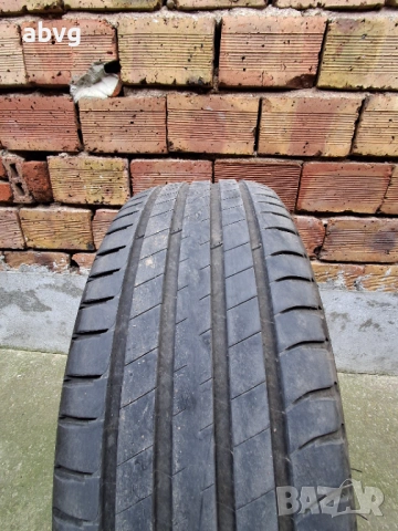 235/55/19 лятна гума Michelin, снимка 2 - Гуми и джанти - 53900779