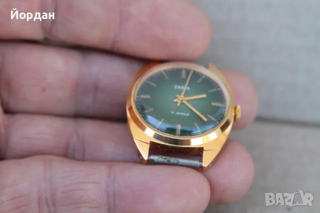 СССР дамски/детски позлатен часовник ''Заря''  /17 камъка/, снимка 2 - Други - 50099386