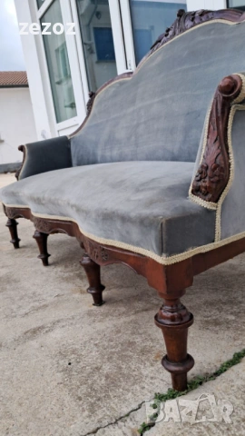 Антикварен диван масив орех, снимка 2 - Дивани и мека мебел - 54087029