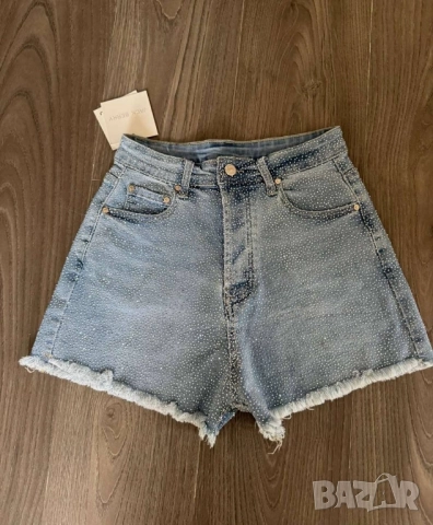 панталонки с камъчета 