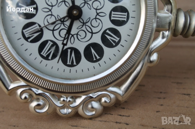 СССР будилник ''Витяз'' ключ , снимка 5 - Антикварни и старинни предмети - 52392674