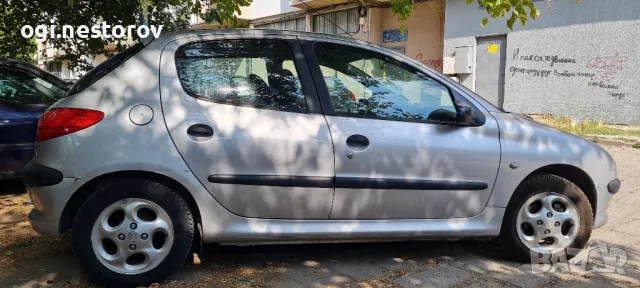 Peugeot 206 газ, снимка 2 - Автомобили и джипове - 46944209