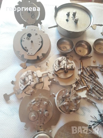 всички резервни части за мини будилник Ракета, снимка 3 - Антикварни и старинни предмети - 51214711