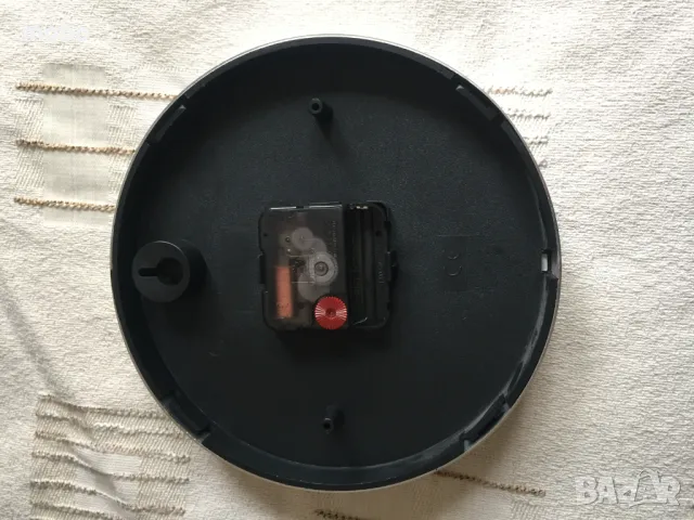  Безшумен нов стенен часовник, марка Shilippi/ Германия, диаметър 20см,материал: алуминий, снимка 2 - Стенни часовници - 49675931