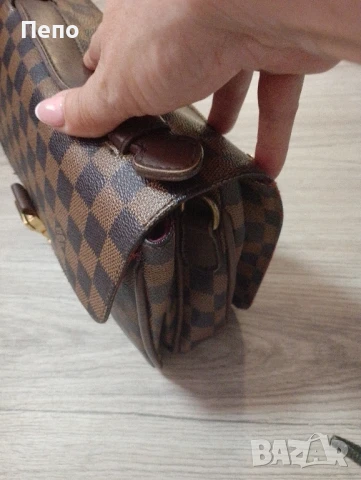 Дамска чанта, снимка 2 - Чанти - 51393923