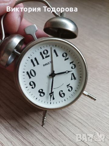 Продавам малък часовник будилник Ракета , снимка 5 - Антикварни и старинни предмети - 39438731