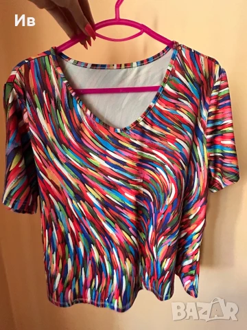 Дамска цветна тениска, снимка 2 - Тениски - 51386220