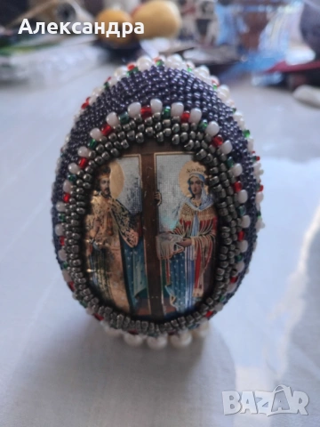 Ръчно ушити великденски яйца с икони, снимка 3 - Декорация за дома - 53130744