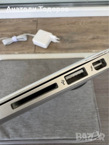 MacBook Air - A1466, снимка 6 - Лаптопи за дома - 54132369