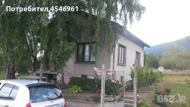 Продава се масивна и тухлена къща в гр. Карлово , кв. Сушица 