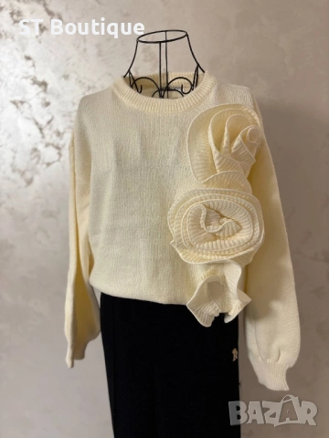 Дамски пуловер с 3Д цвете