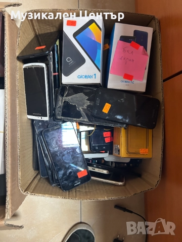 Телефони с повреден дисплей, снимка 2 - Други - 52582214