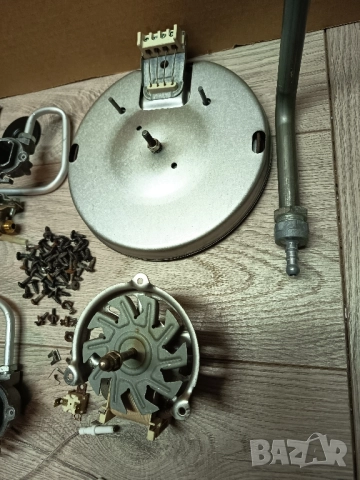 Готварска печка индезит mod: K6M5 части 12 вида Д, снимка 2 - Печки, фурни - 51950682