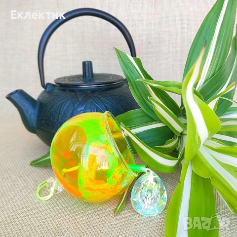 Неоново лято. Японски стъклен вятърен чан. Кристален ловец на слънце, снимка 4 - Декорация за дома - 50759114