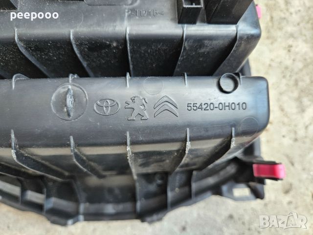 TOYOTA AYGO/Citroën C1/Peugeot 107 ЖАБКА ЦЕНТРАЛНА КОНЗОЛА 554200H010, снимка 2 - Части - 46083374