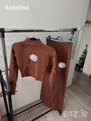 Топъл комплект от фино плетиво