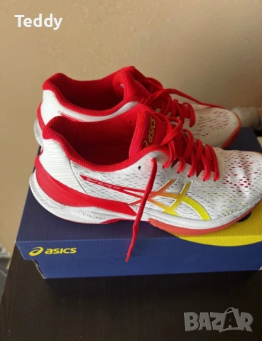 Продавам маратонки Asics,без забележки
