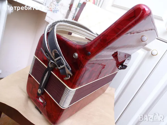 Акордеон Велтмайстер Гигантили 80 баса, снимка 8 - Акордеони - 48847207