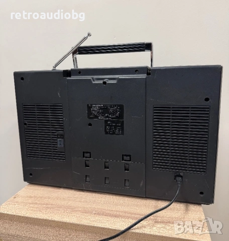 🔊Ретро масивен радиокасетофон Boombox Universum Senator 8800 - (SANYO)🔊, снимка 5 - Радиокасетофони, транзистори - 53691436