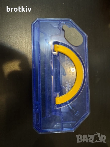 Продавам контейнер за вода за прахосмукачка, снимка 2 - Прахосмукачки - 53171611