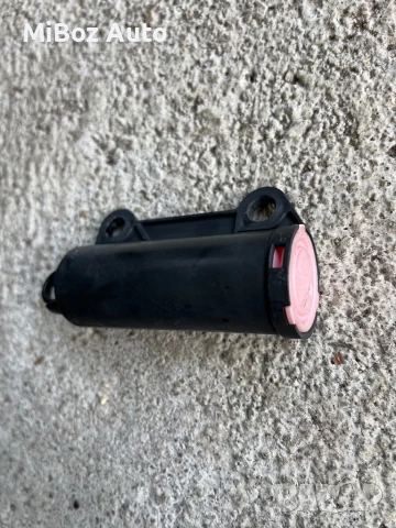 Амортисьор жабка Mitsubishi Outlander 