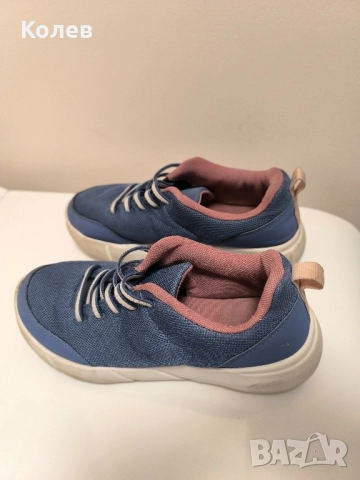 Сини гуменки номер 34, стелка - 22,5 см. 