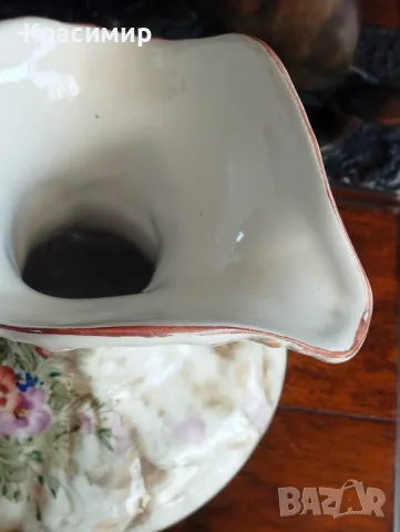 Стара ваза/кана Португалия ръчна изработка.Има пукнатина и забележки по жълтата роза, снимка 8 - Антикварни и старинни предмети - 50104764