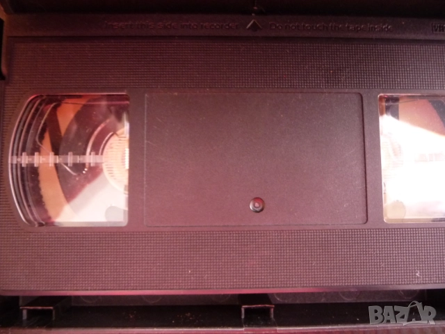 Прасенцето Порки VHS филм анимационен герой прасето приятели стари филмчета анимации от едно време, снимка 2 - Анимации - 52062645