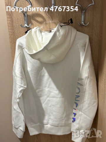 Дамско бяло горнище Moncler, снимка 3 - Суичъри - 53857244
