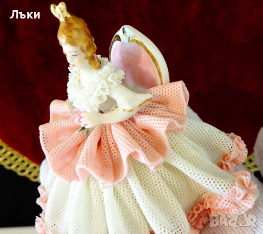 Порцеланова фигура Дрезденска дантела., снимка 5 - Статуетки - 51695339