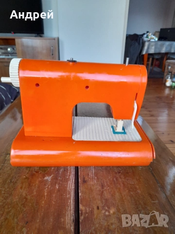 Стара детска шевна машина Gabriela, снимка 3 - Други ценни предмети - 53965471