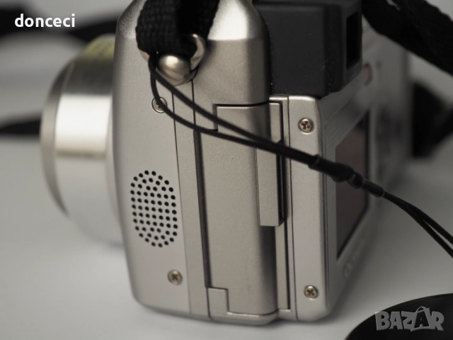 Olympus Camedia C750 Ultrazoom 4mpix CCD Дигитален Фотоапарат със 128mb xD карта, xD четец - работи, снимка 3 - Фотоапарати - 52328921