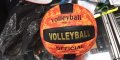 топка за волейбол нова мека кожа различни цветове напомпена, снимка 1 - Волейбол - 45667071