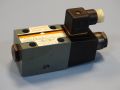 Хидравличен разпределител SUMITOMO SD4GS-AcB-02B-100-11 directional valve 100V, снимка 1 - Резервни части за машини - 45239648
