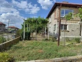 Продавам двуетажна къща в село Бряст общ.Димитровград, снимка 2