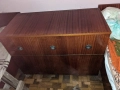 ПОДАРЯВАТ СЕ! Подарявам стари мебели - легла, шкафове, бюро, ракла, снимка 3
