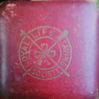 медал на корпуса на спасителната гвардия кралско общество за спасяване на животи 1937г, снимка 2 - Антикварни и старинни предмети - 45017307