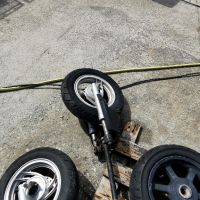 Джанти с гуми за скутери, снимка 2 - Части - 45384676