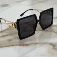 Нов модел слънчеви очила тип маска Dior с метални златни рамки , снимка 2 - Слънчеви и диоптрични очила - 45265447