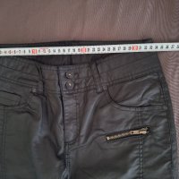 Дамски панталон 28 размер, снимка 2 - Панталони - 45110018