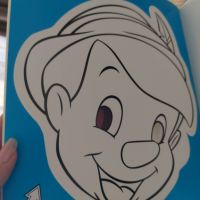 Нова книжка с маски и маски - рисунки за оцветяване Disney, снимка 4 - Рисуване и оцветяване - 45208942