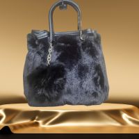 Плюшена дамска стилна чанта в комплект с несесер/органайзер за принадлежности, снимка 4 - Чанти - 45664067
