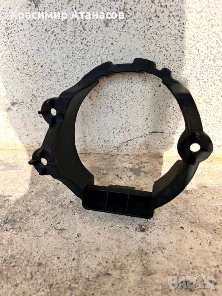 52128-05090. Държач халоген ляв за Тойота Авенсис T27.седан. Комби 2012-2015г, снимка 1