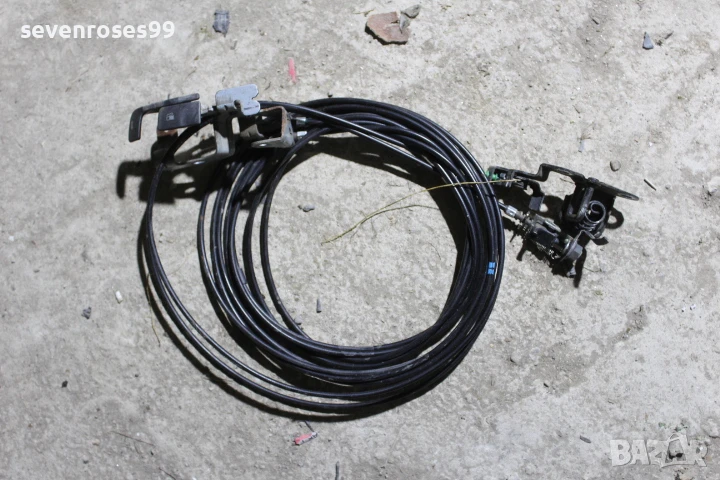 Жило резервоар и заден капак Мазда 3 2008 2.3i 158hp Mazda 3 седан, снимка 1