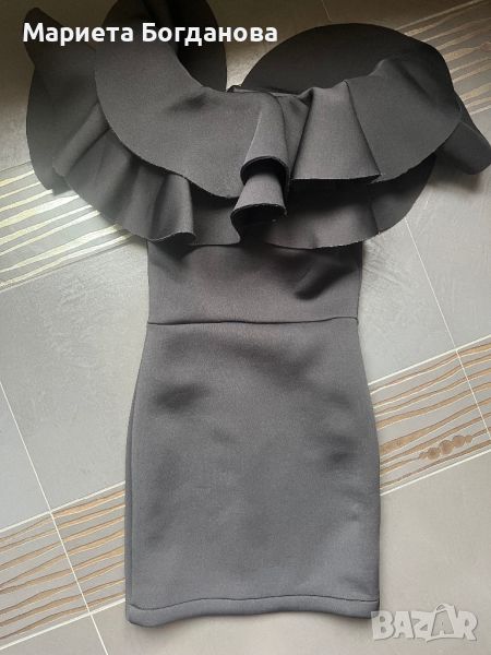 Черна рокля страхотен модел неупрен, снимка 1