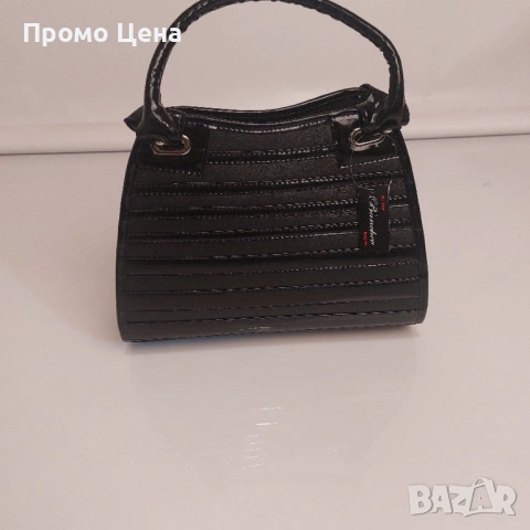 Дамска чанта, 3 шапки, кожена дръжка нови