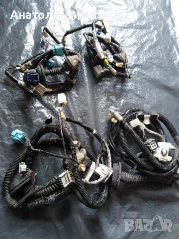 продавам части за предни и задни врата на хонда фрв 