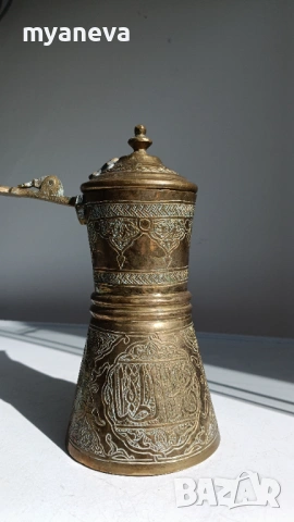 Традиционен арабски  кафеник, известен като далла (dallah). , снимка 6 - Антикварни и старинни предмети - 53829611