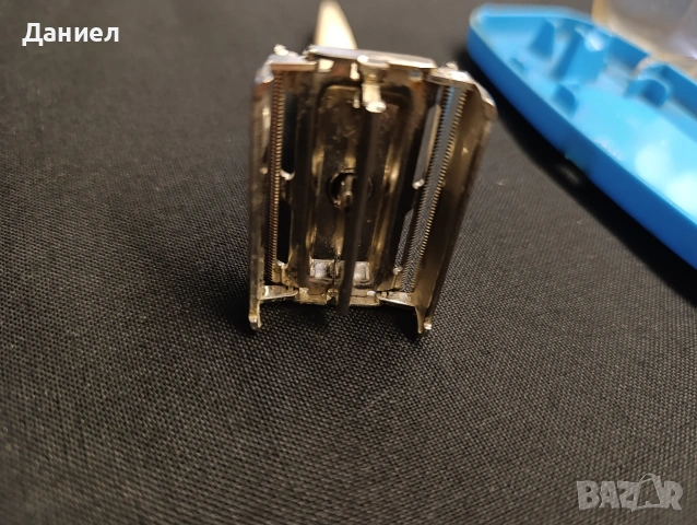 Самобръсначка Gillette , снимка 4 - Антикварни и старинни предмети - 53135133