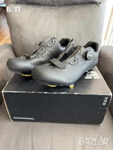 Шосейни обувки Fizik Tempo R5 + педали Shimano R550